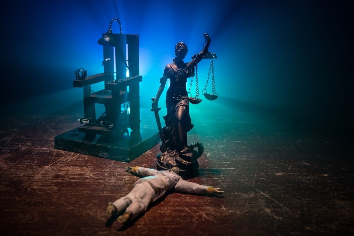 A photo portraying why the death penalty is wrong.